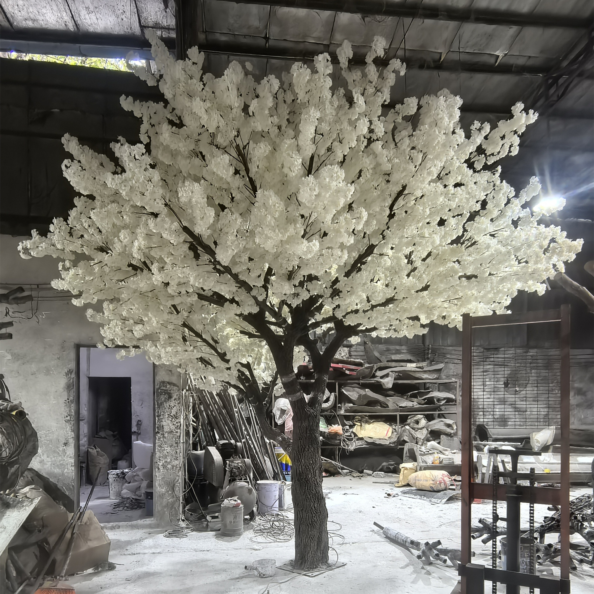 4-meter white artificial cherry blossom tree for event use in Florida
